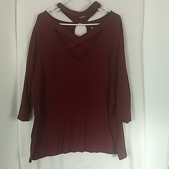 Roaman's Tops - Very pretty maroon color 3/4 sleeve shirt